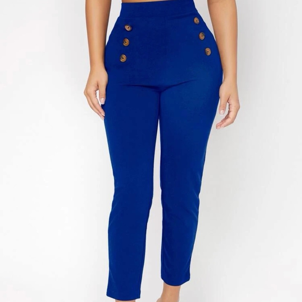 New!  Blue cropped slacks. Size 8/10.